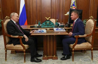 File: Russian minister of transport Roman Starovoit attends a meeting with Russian president Vladimir Putin in Moscow